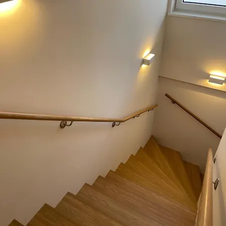 Appartement 7 *